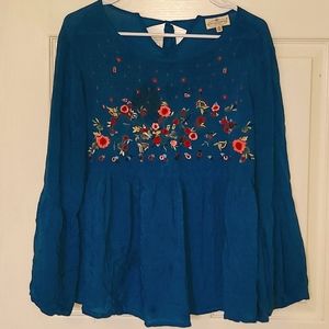 Size Medium Embroidered Teal Blouse